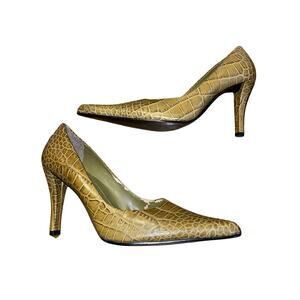 Nine West Snake Print Pointed Toe Pump Heels Size 6.5 Olive Green Career Office